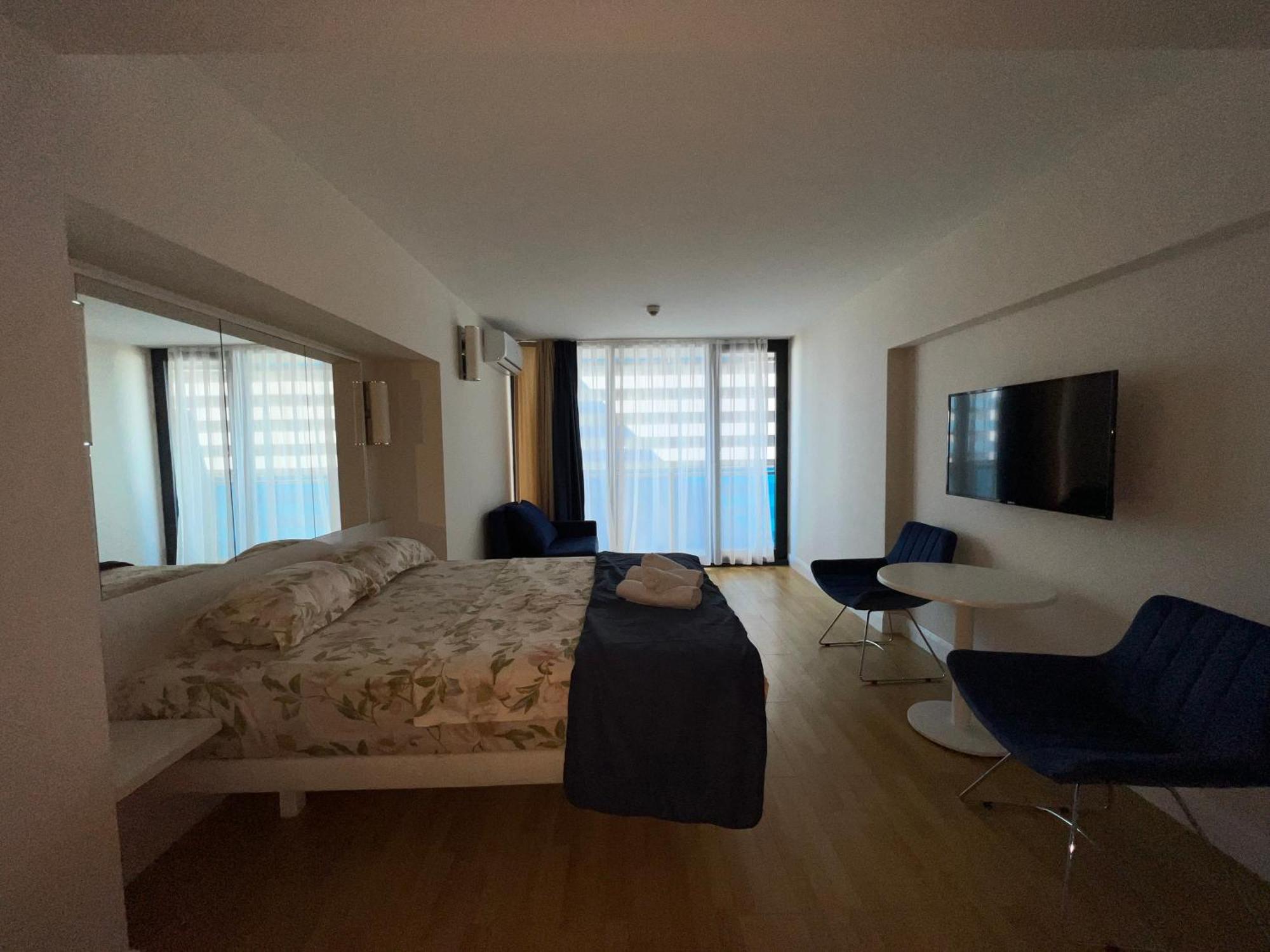 Panorama Black Sea View & Aparthotel Батуми Екстериор снимка