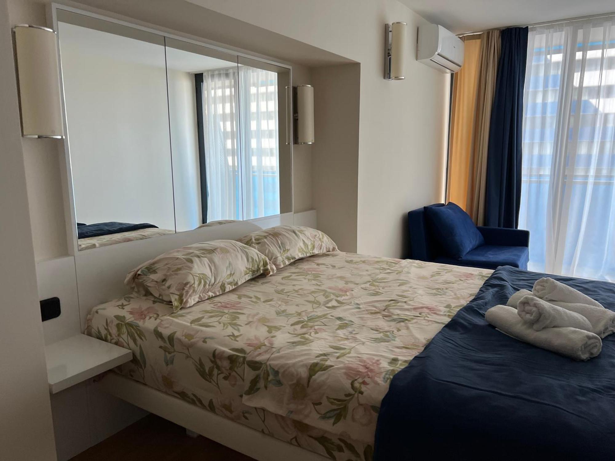 Panorama Black Sea View & Aparthotel Батуми Екстериор снимка