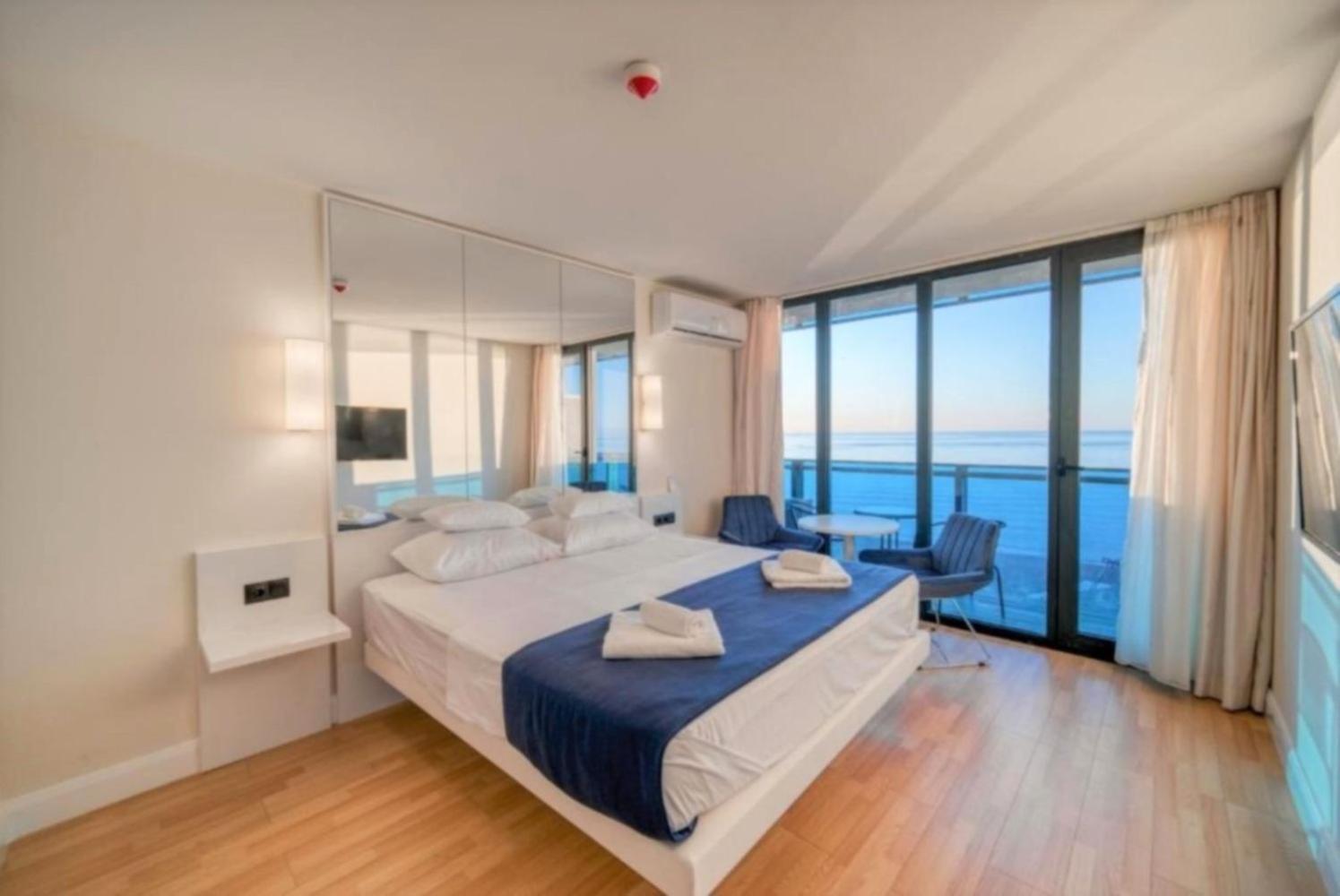 Panorama Black Sea View & Aparthotel Батуми Екстериор снимка
