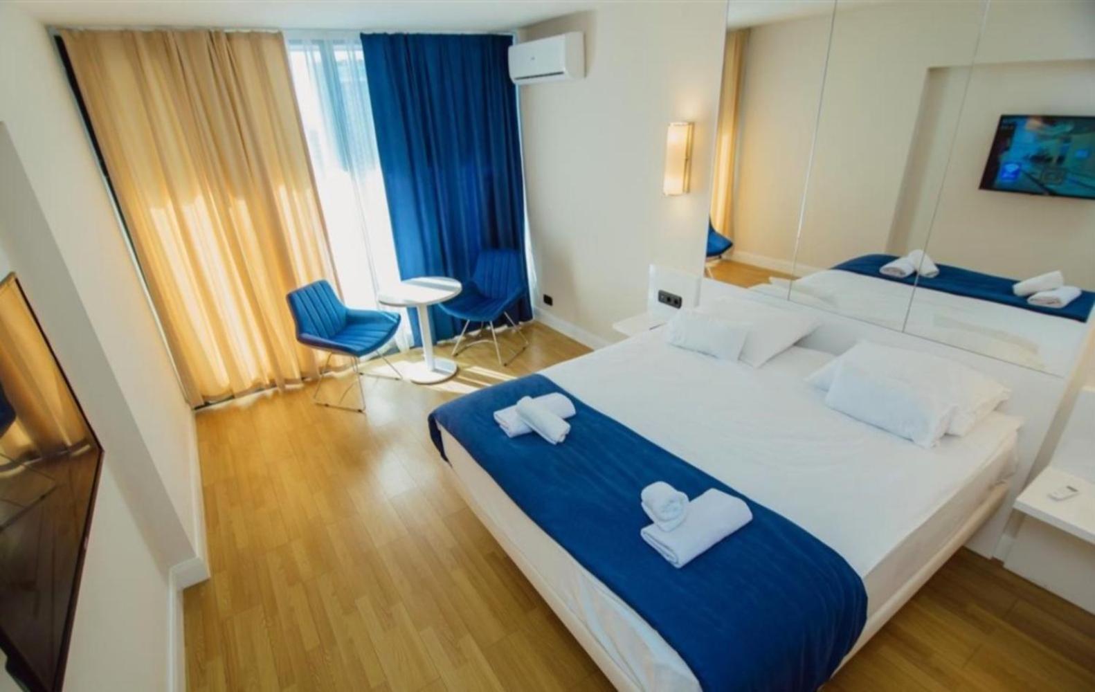 Panorama Black Sea View & Aparthotel Батуми Екстериор снимка