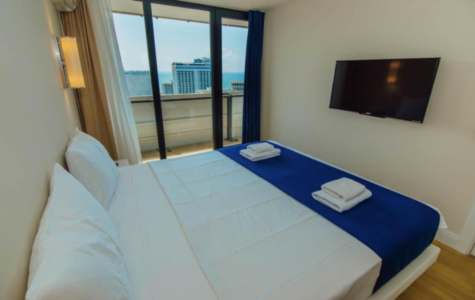 Panorama Black Sea View & Aparthotel Батуми Екстериор снимка